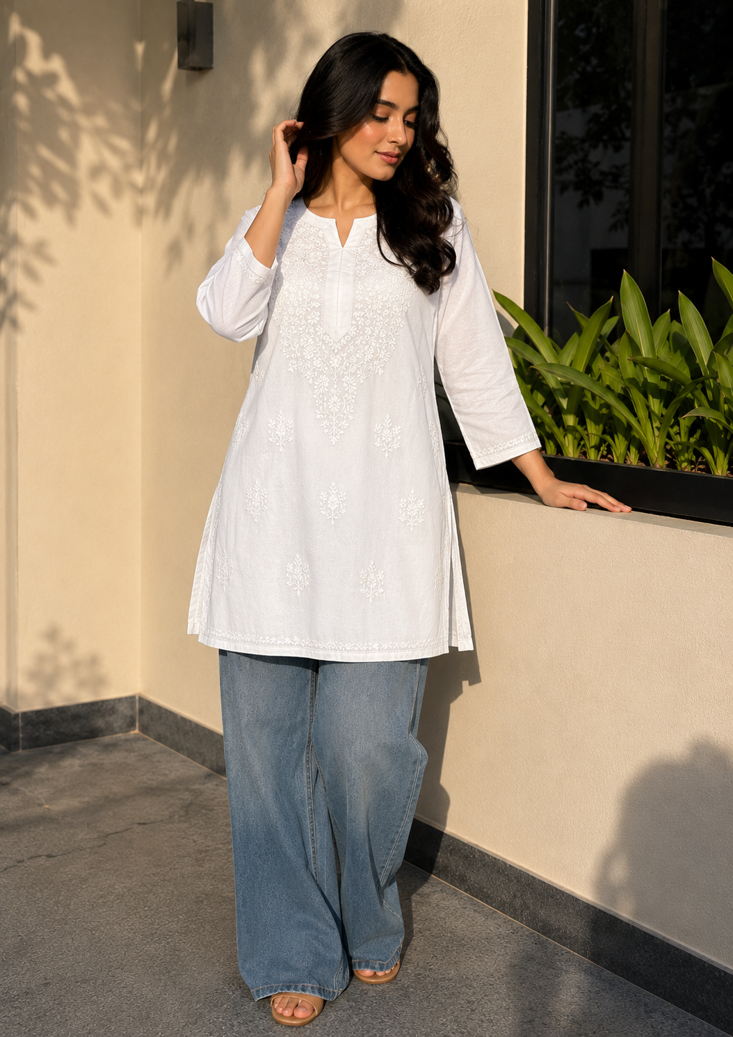 Duoriia Noor Short Chikankari Kurti