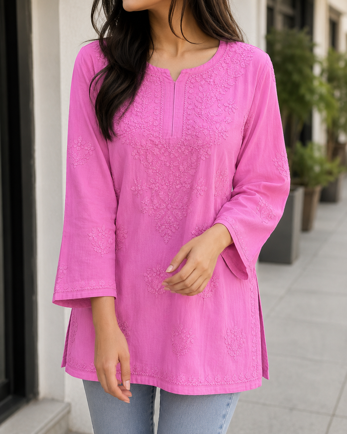 Duoriia Noor Short Chikankari Kurti