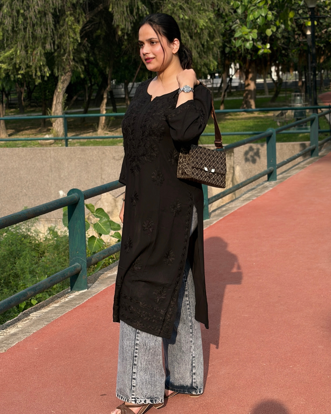 Duoriia Noor Long Chikankari Kurti