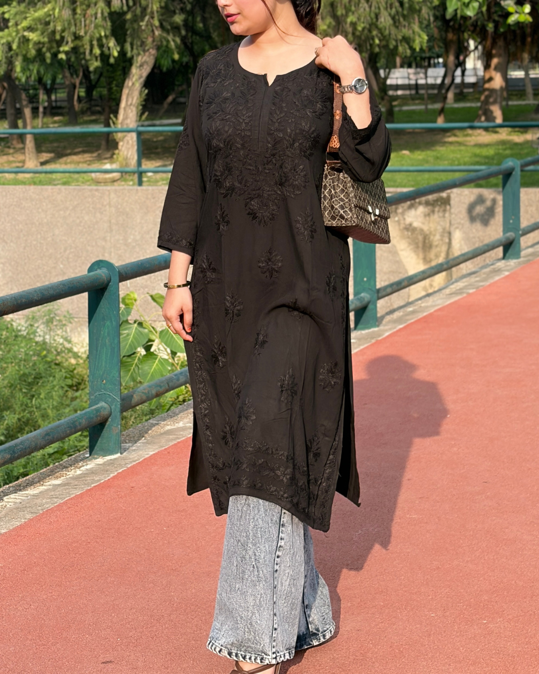 Duoriia Noor Long Chikankari Kurti