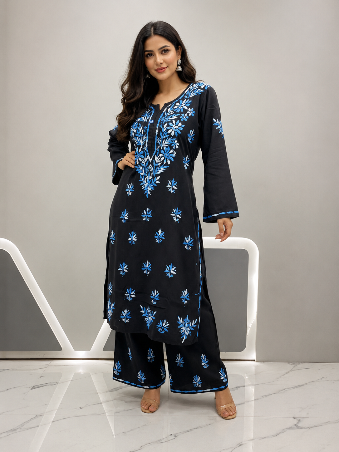 Neel Noor Chikankari Set