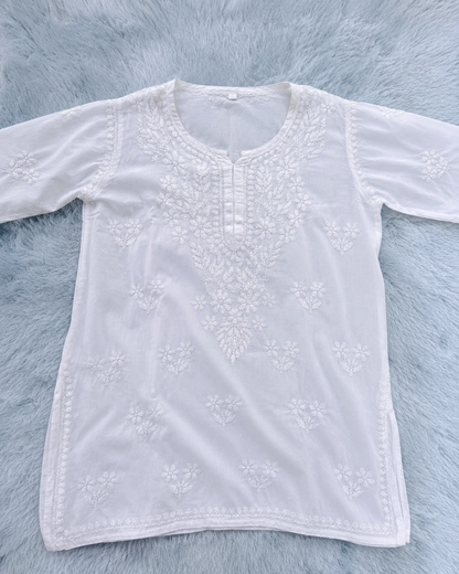 Duoriia Noor Short Chikankari Kurti